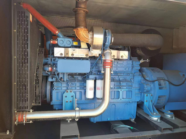 巴青柴油发电机组一般有几种电压输出？